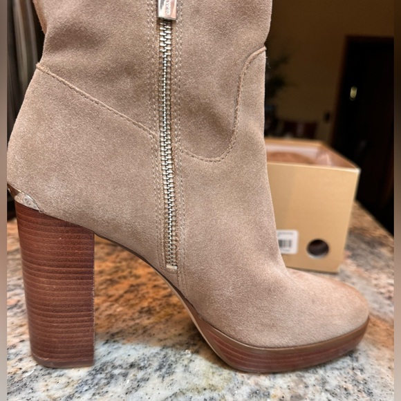 Michael Kors suede boots - Picture 2 of 16